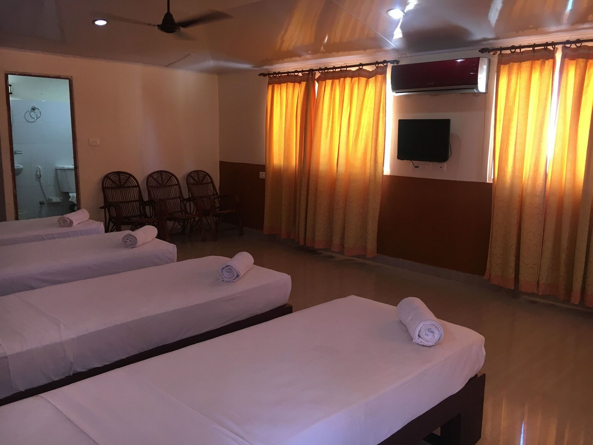 New Kovalam Beach Hotel Eksteriør bilde